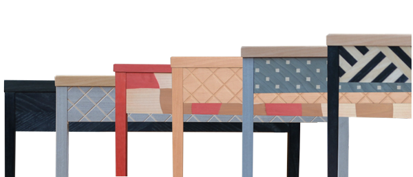 Table d'appoint, bout de canapé ou guéridon pour charger et connecter des objets en bois massif et marqueterie